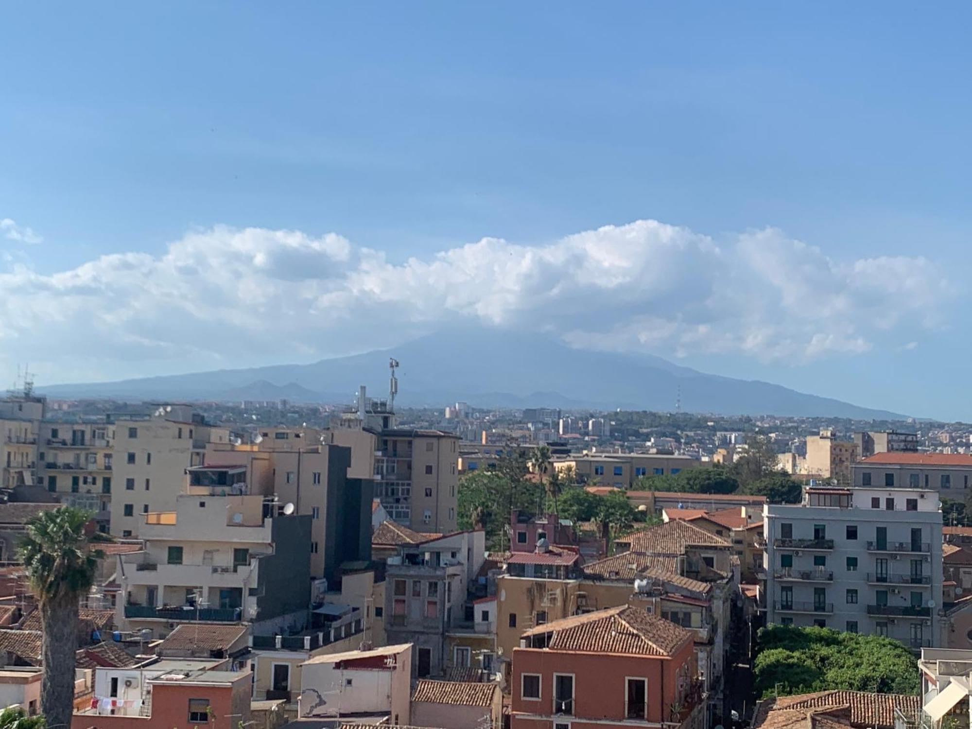 Atticogaribaldi Apartman Catania-Fontanarossai nemzetközi repülőtér Kültér fotó