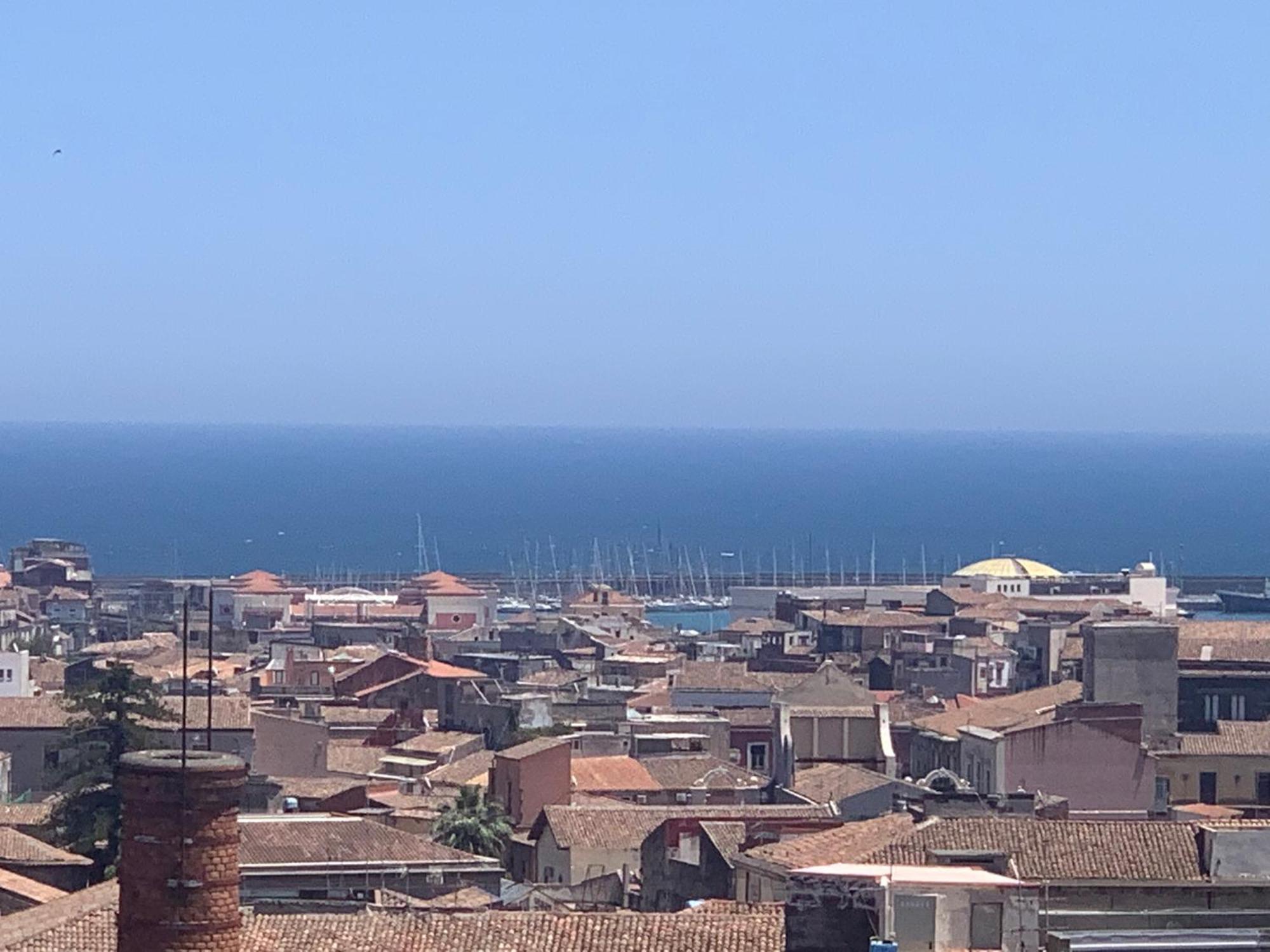 Atticogaribaldi Apartman Catania-Fontanarossai nemzetközi repülőtér Kültér fotó