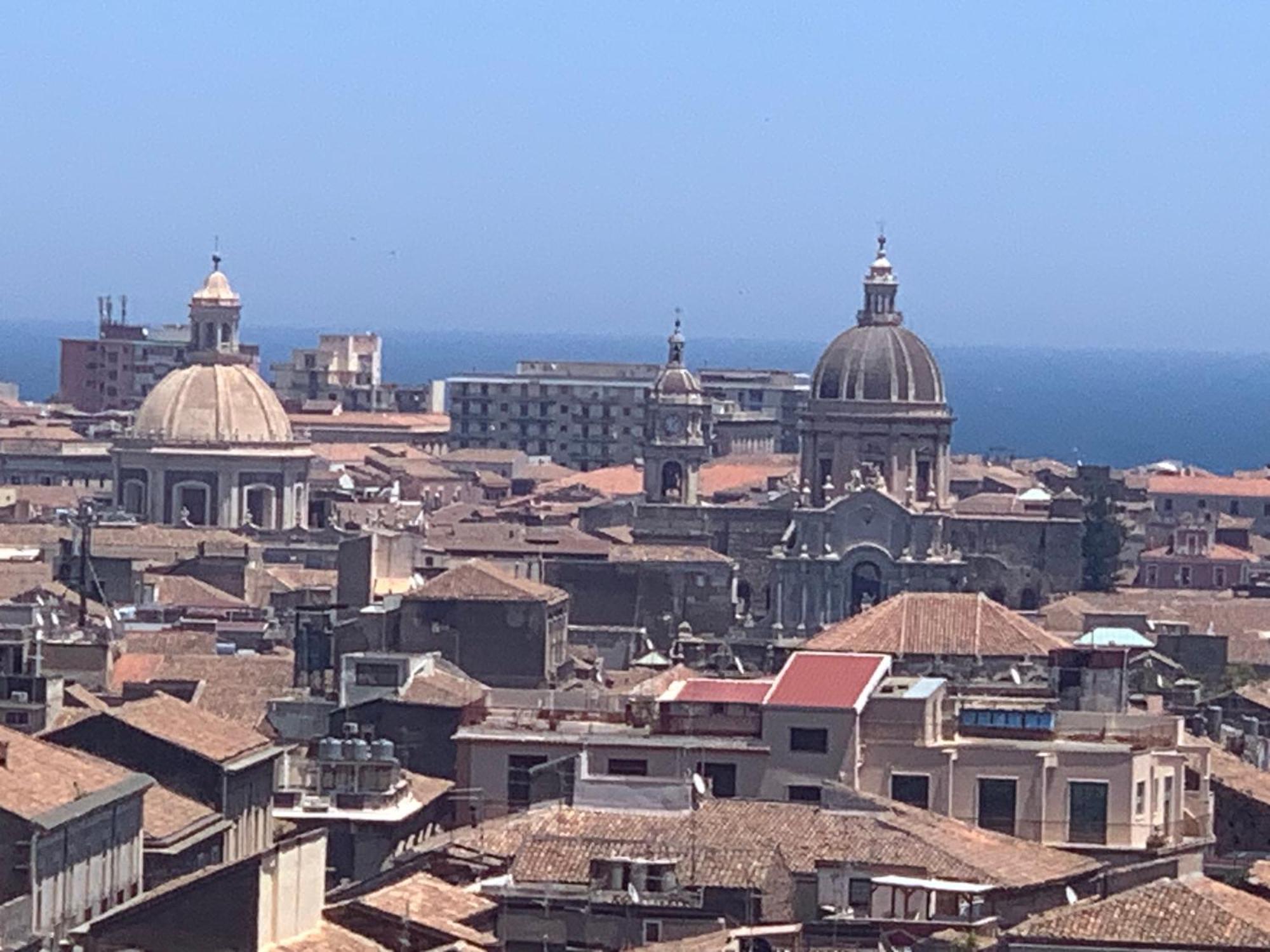 Atticogaribaldi Apartman Catania-Fontanarossai nemzetközi repülőtér Kültér fotó